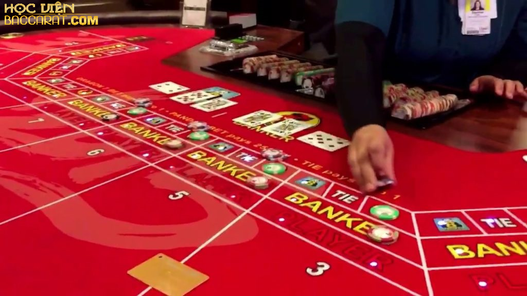 Baccarat Thực Chiến: Làm Chủ Bàn Chơi Với Chiến Lược Đã Kiểm Chứng 1 Lý Do Nên Chơi Baccarat Theo Phong Cách Thực Chiến